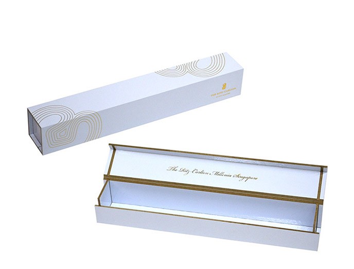 Ritz-Carlton-wooden-Box